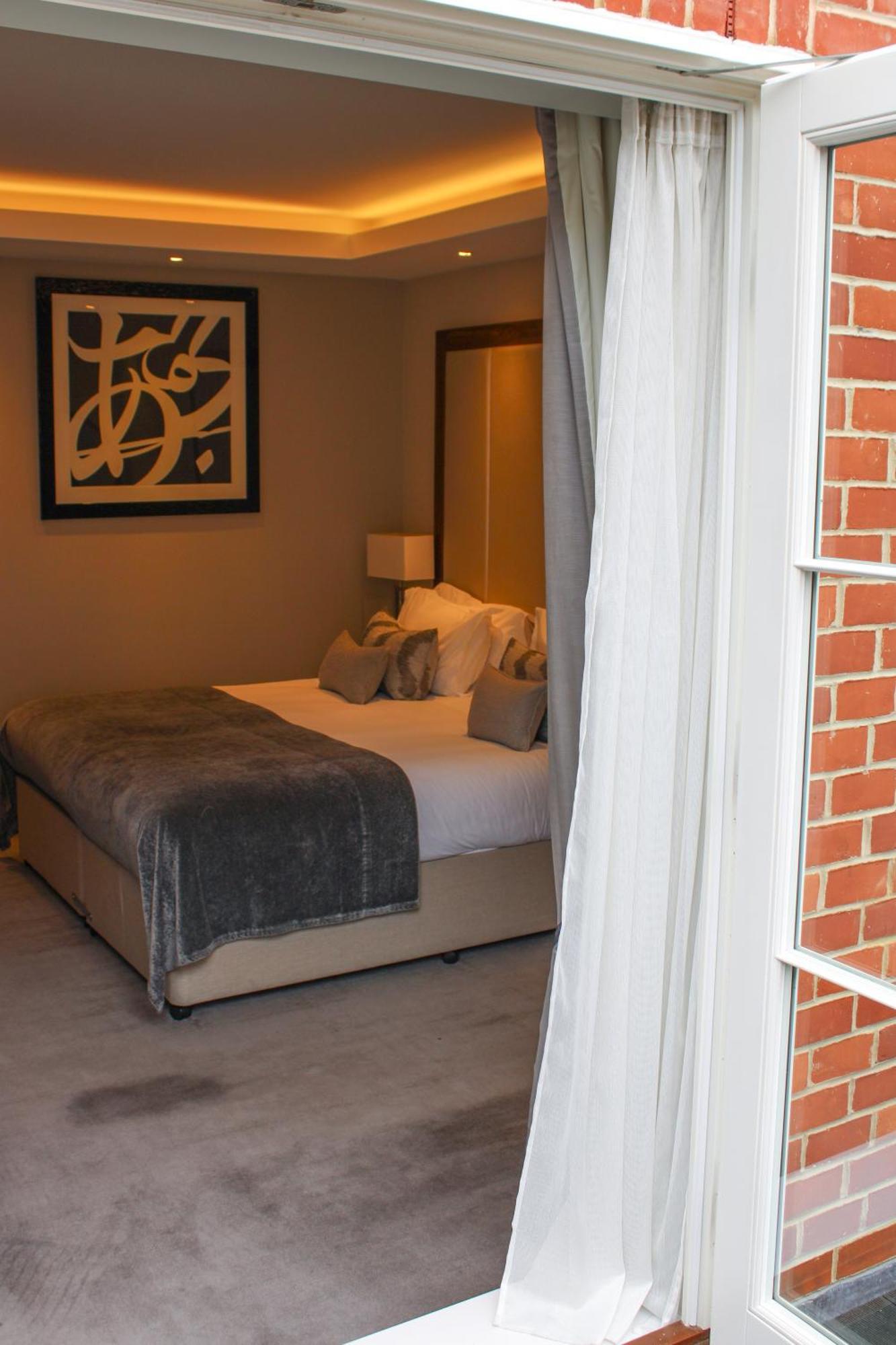 One Warwick Park Hotel Роял-Танбридж-Веллс Екстер'єр фото